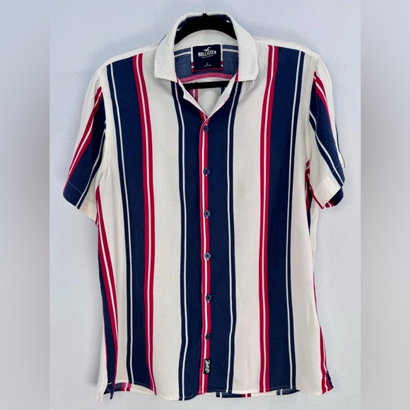 Men’s Hollister Red White And blue Casual Button Down Short Sleeve Shirt Sz L - Picture 1 of 7